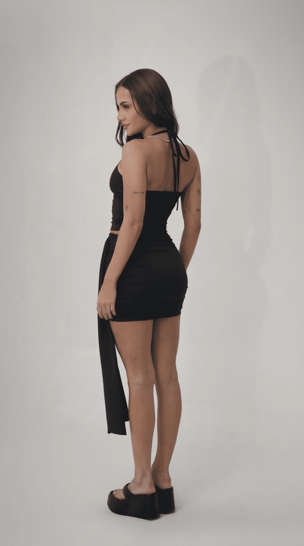 Saia Renata na cor Preto foto 2