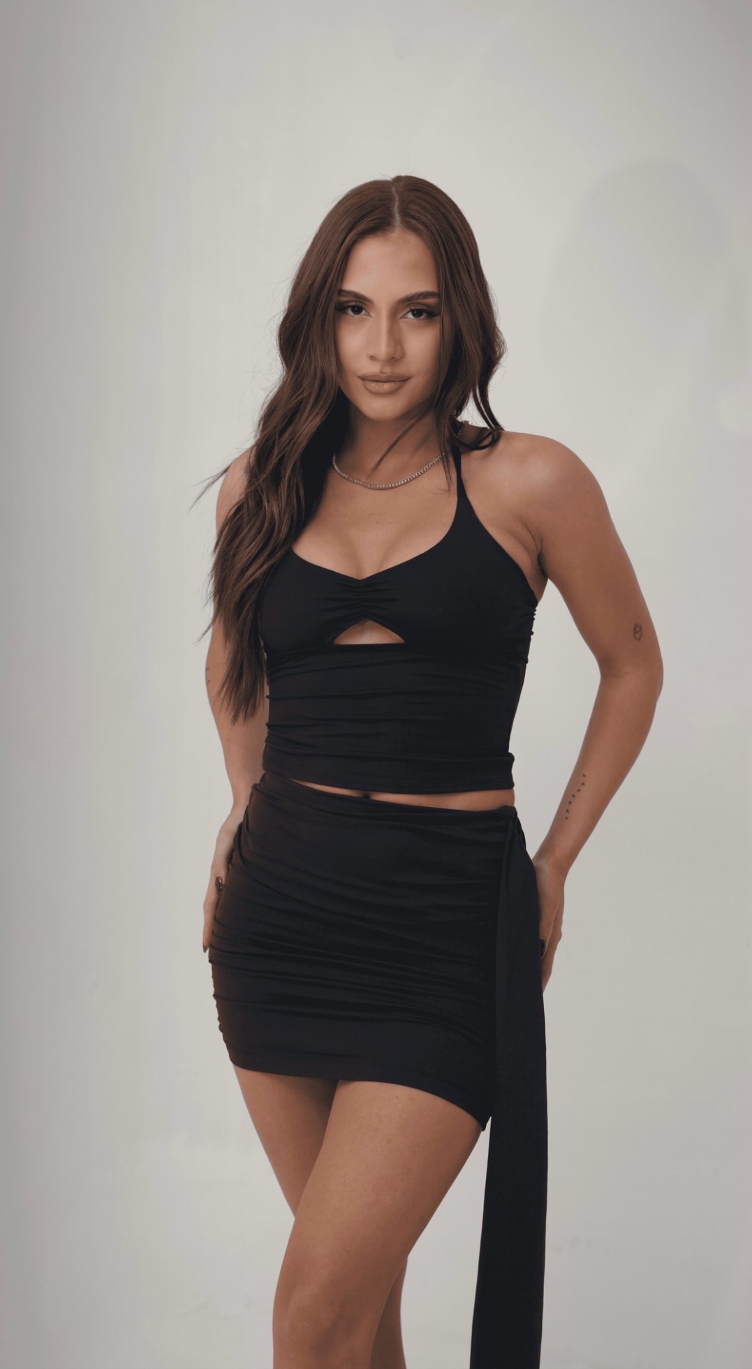Saia Renata na cor Preto foto 3